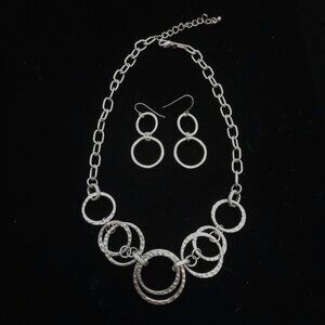 Silver Tone Circle Necklace Earrings Set Hammered Rings 18"